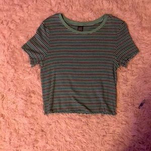 blue stripped tee shirt
